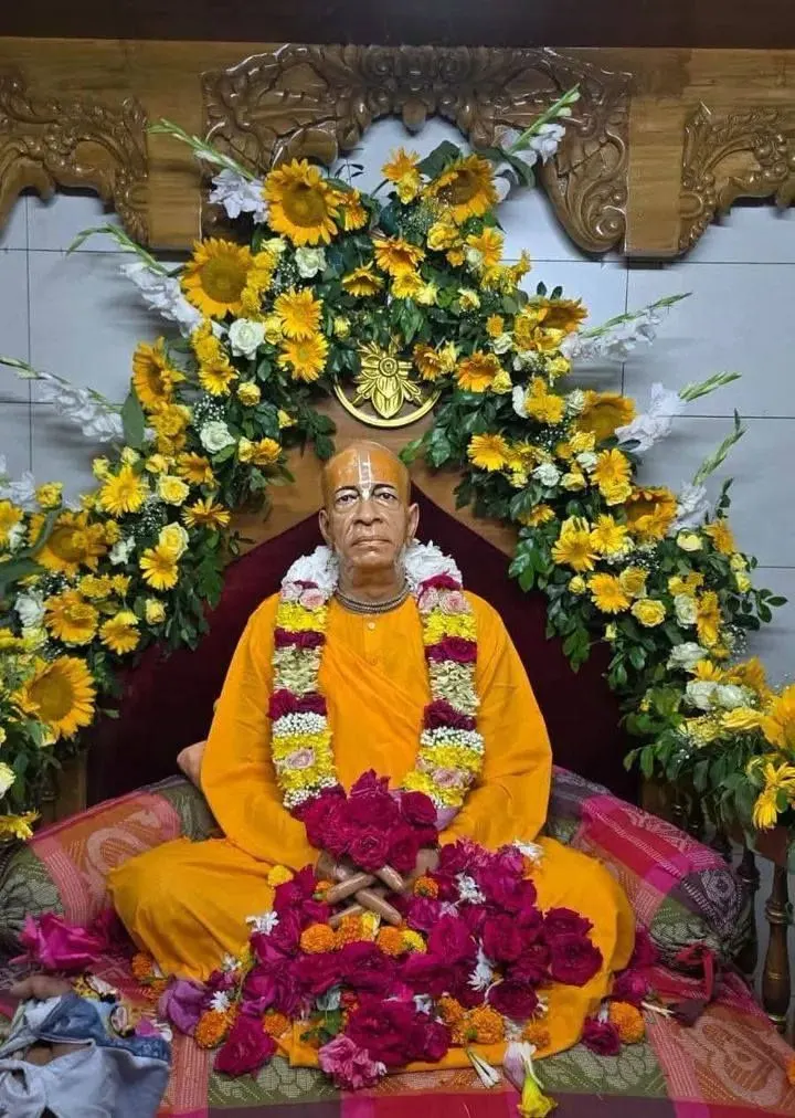 	স্বামীবাগ ইসকন মন্দির  photo