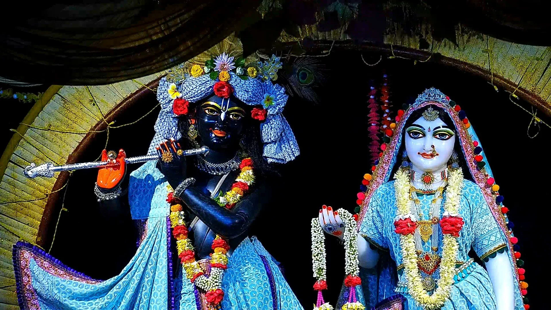 ইসকন যুগলটিলা শ্রী শ্রী রাধামাধব মন্দির 
