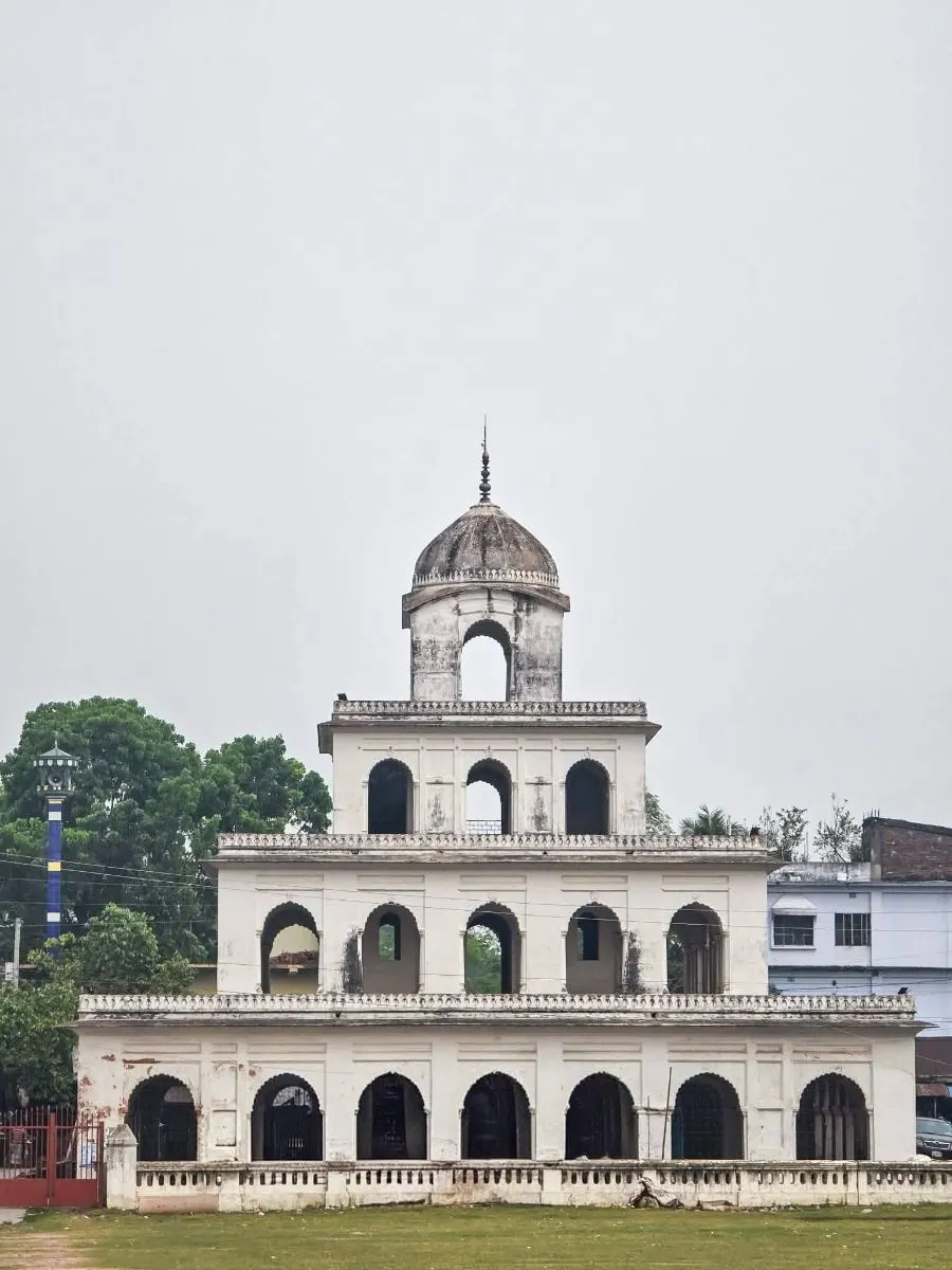 পুঠিয়া রাজবাড়ী মন্দির কমপ্লেক্স - ছবি 17