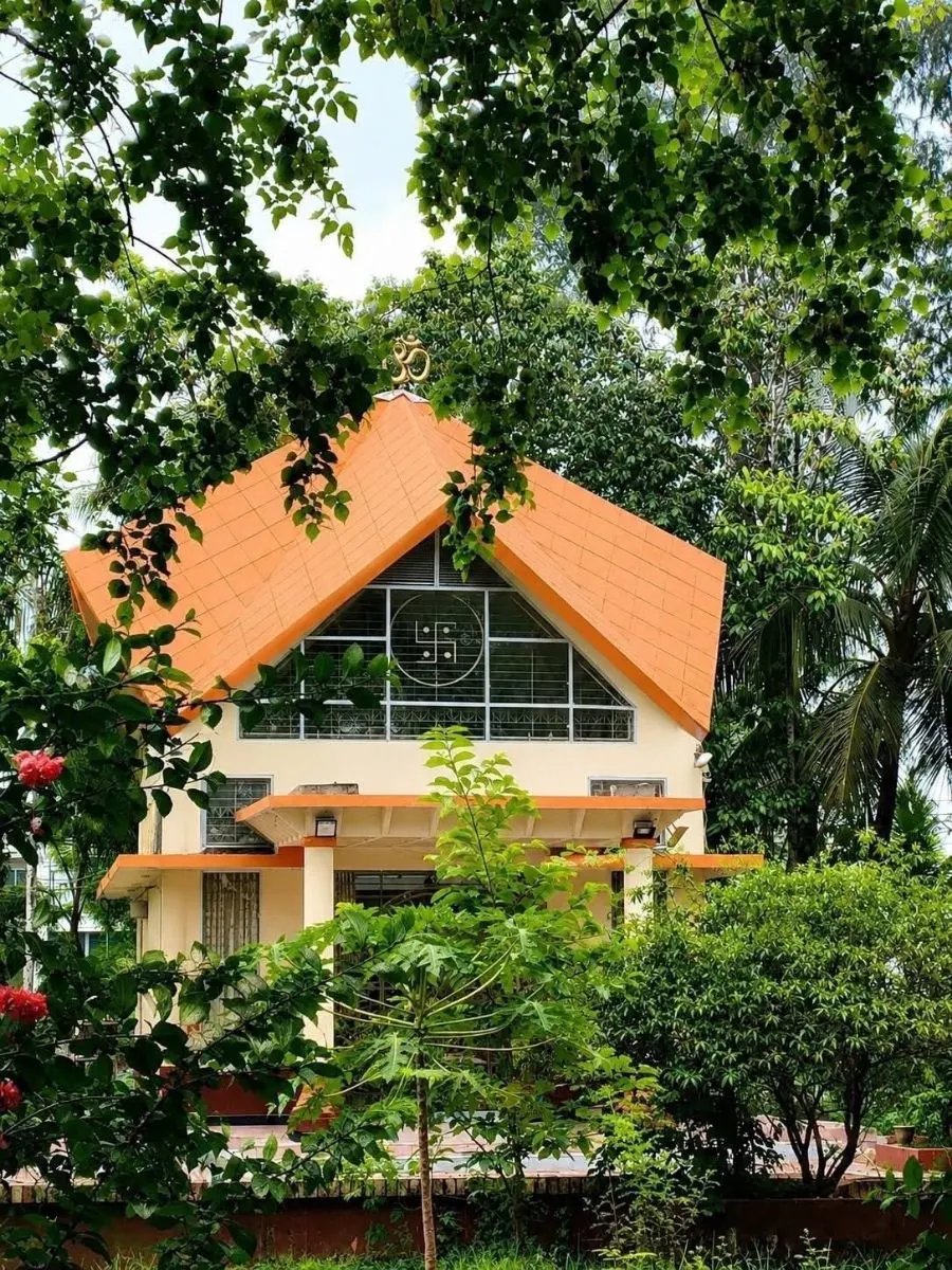 খুলনা বিশ্ববিদ্যালয় কেন্দ্রীয় মন্দির photo