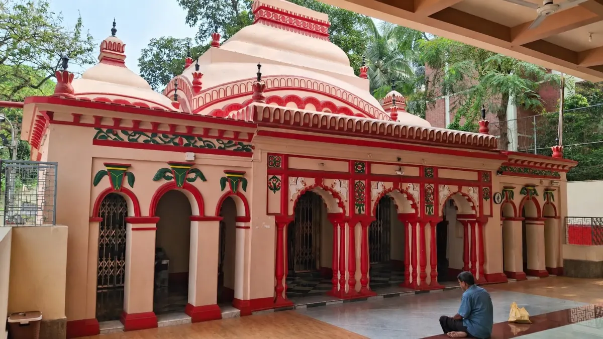 শ্রী শ্রী ঢাকেশ্বরী জাতীয় মন্দির photo