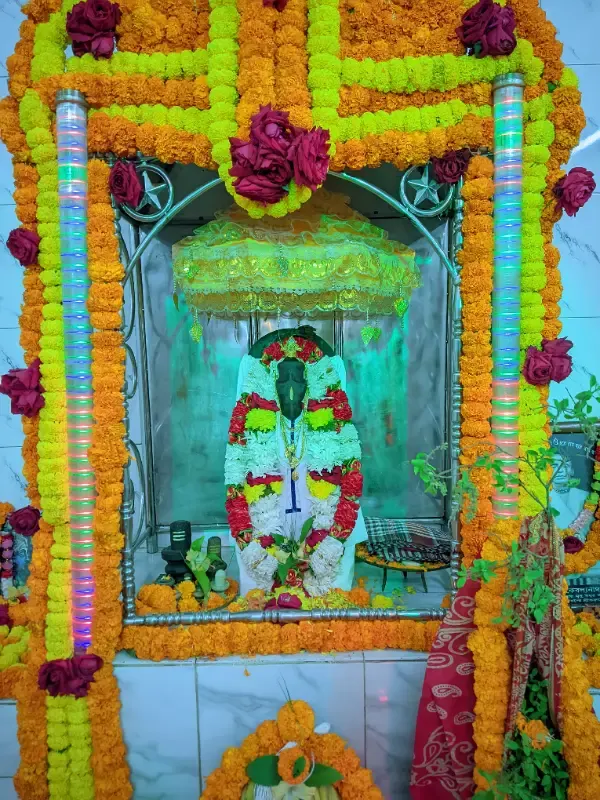 সার্বজনীন শ্রী শ্রী সত্য নারায়ণ বিগ্রহ মন্দির photo