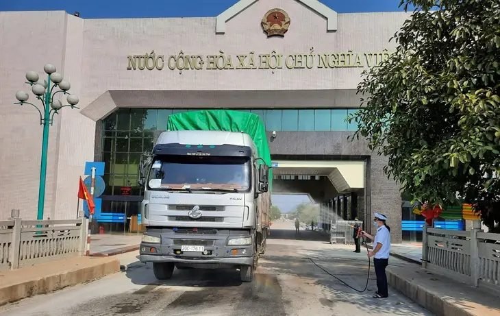 Dịch vụ vận chuyển Việt - Lào đảm bảo an toàn và chất lượng