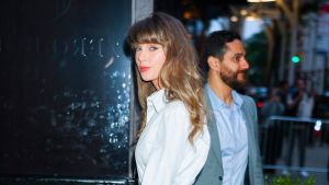 Copy Taylor Swift’s Wear-Everywhere Sandal Style for Just $23