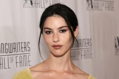 Gracie Abrams Making Film Acting Debut In Halina Reijn’s Please