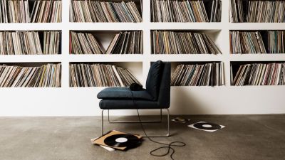 Vinyl Sales Eclipse $1 Billion in 2025 for First Time
