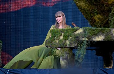 Taylor Swift on Why Criticism Is a ‘Huge Fuel’ for Her—and What She Really Thinks of Fan Theories