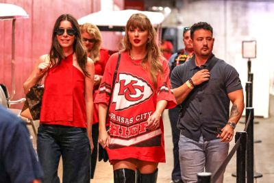 Why Taylor Swift Is Keeping a Lower Profile at Travis Kelce’s Chiefs Games