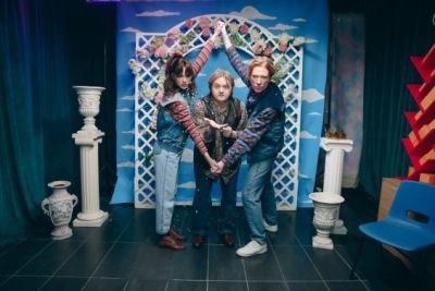 Taylor Swift’s Retro “Opalite” Video Stars Everyone Who Was On The Graham Norton Show With Her