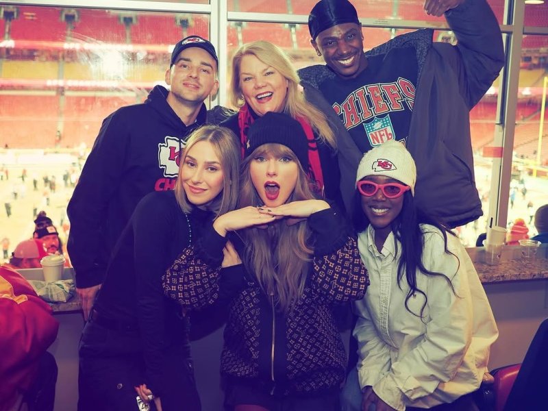 All About Ashley Avignone, Taylor Swift’s Longtime Close Friend Who Was Featured in the ‘22’ Music Video