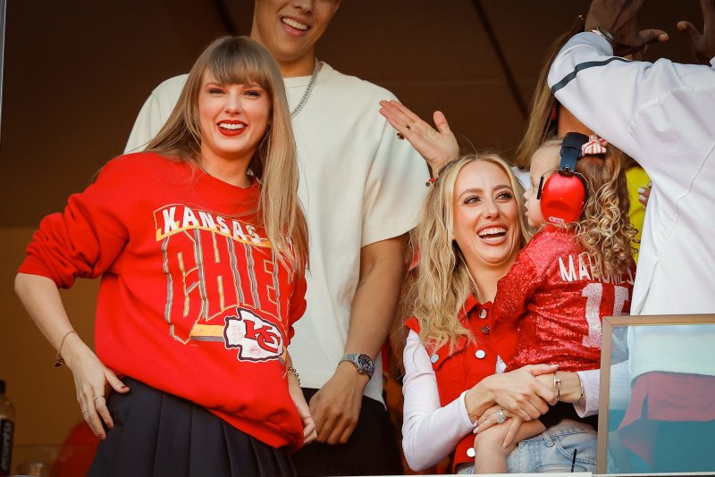 Why Taylor Swift Stays Off the Stadium Jumbotron at Chiefs Games