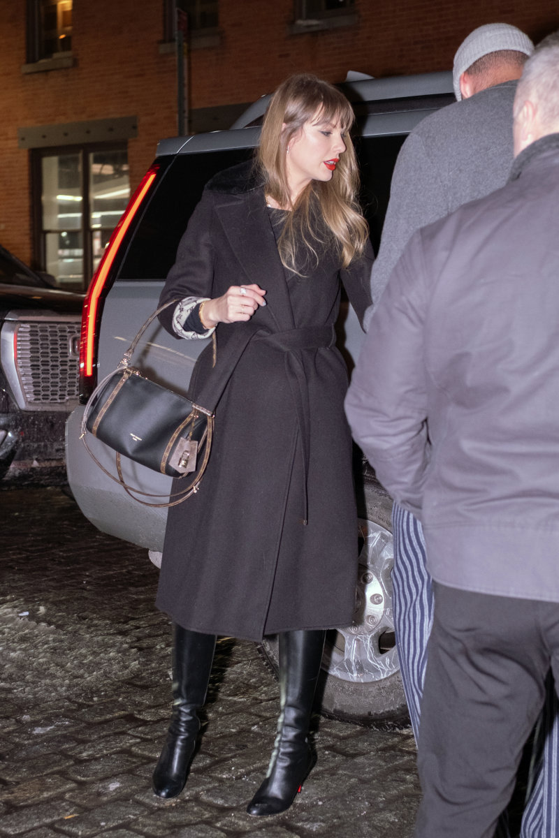 Of course Taylor Swift wore a designer look worth exactly $13K for a date with Travis Kelce