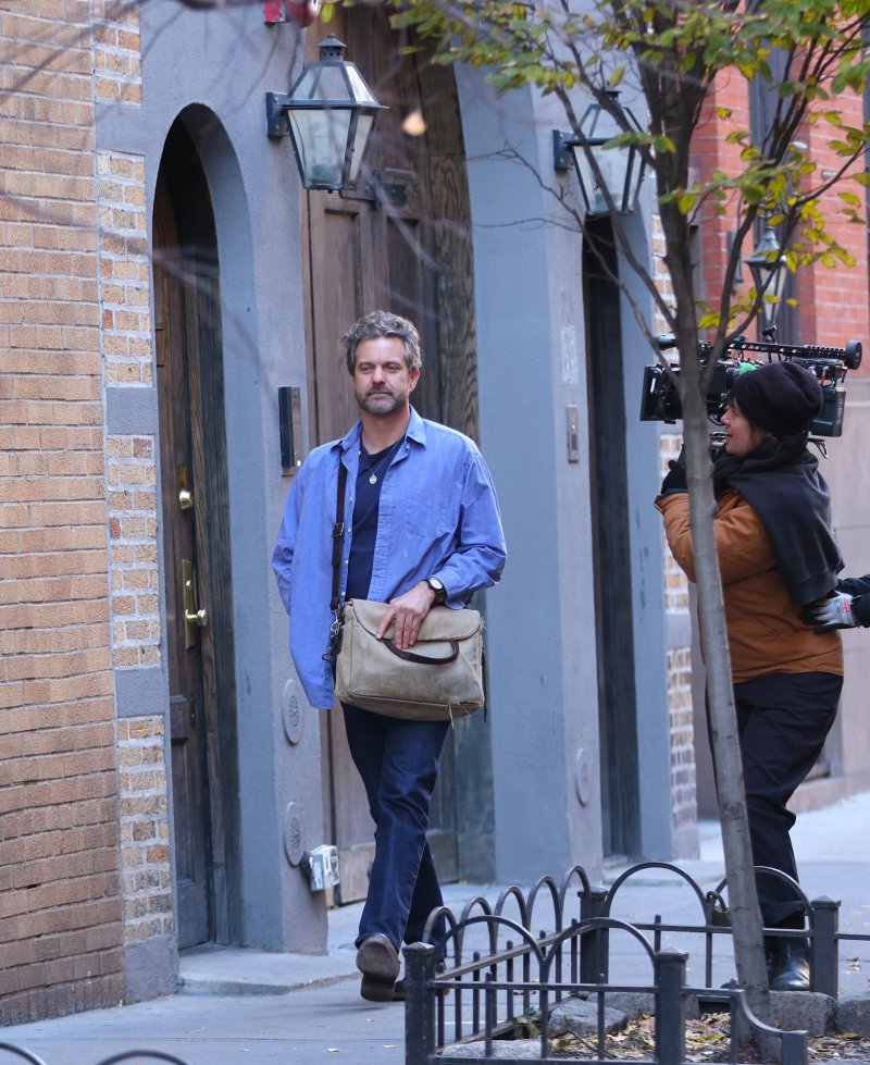 Joshua Jackson, Katie Holmes Film Flirty Scene on Iconic Taylor Swift Street