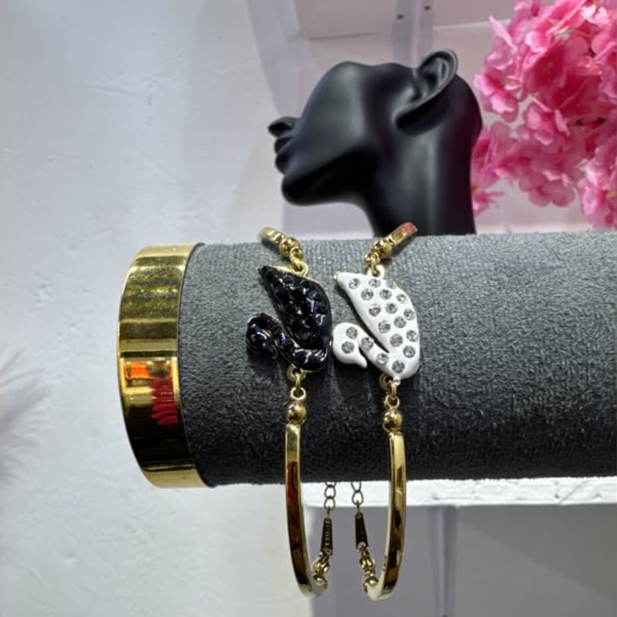 Swan bracelet - View 1