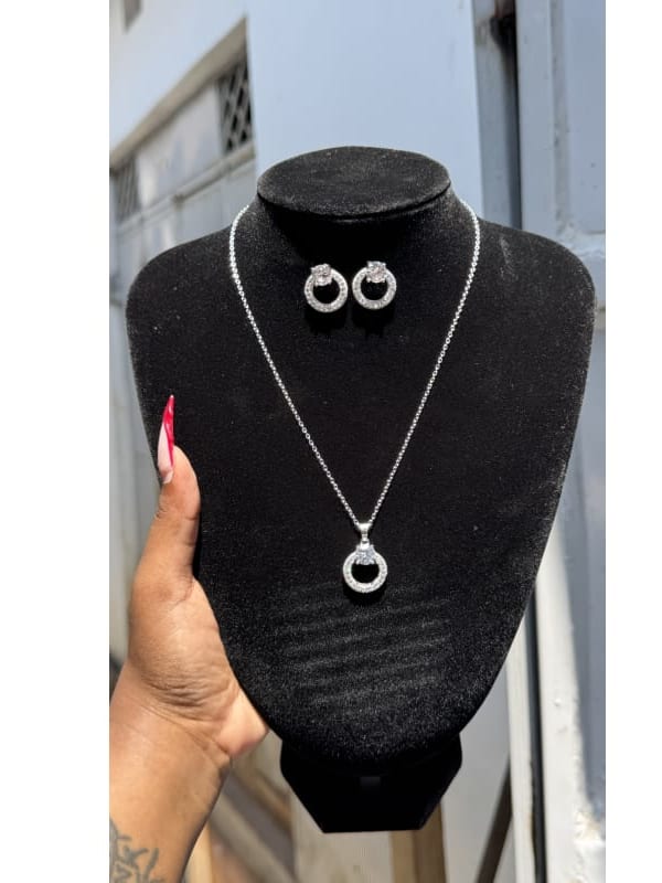  Elegant necklace import