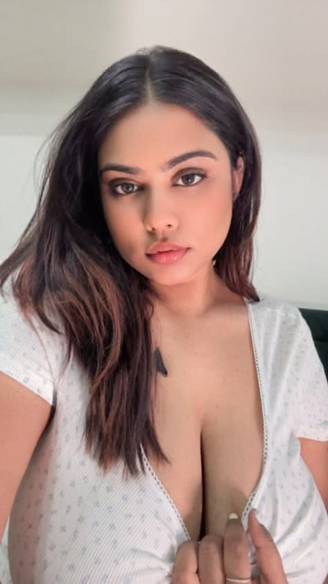 Divya local profile in Nagpur