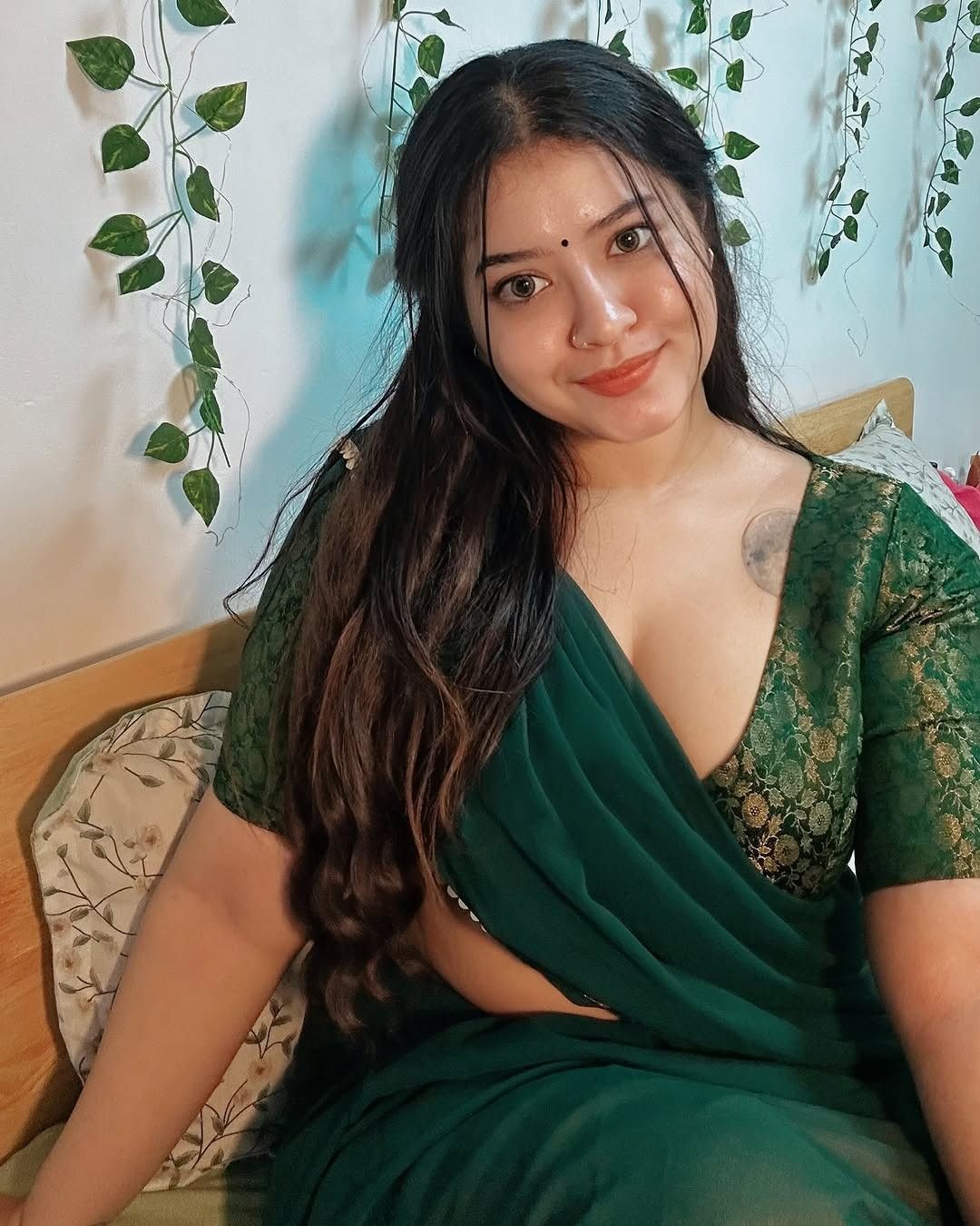 Shreya local profile in Delhi