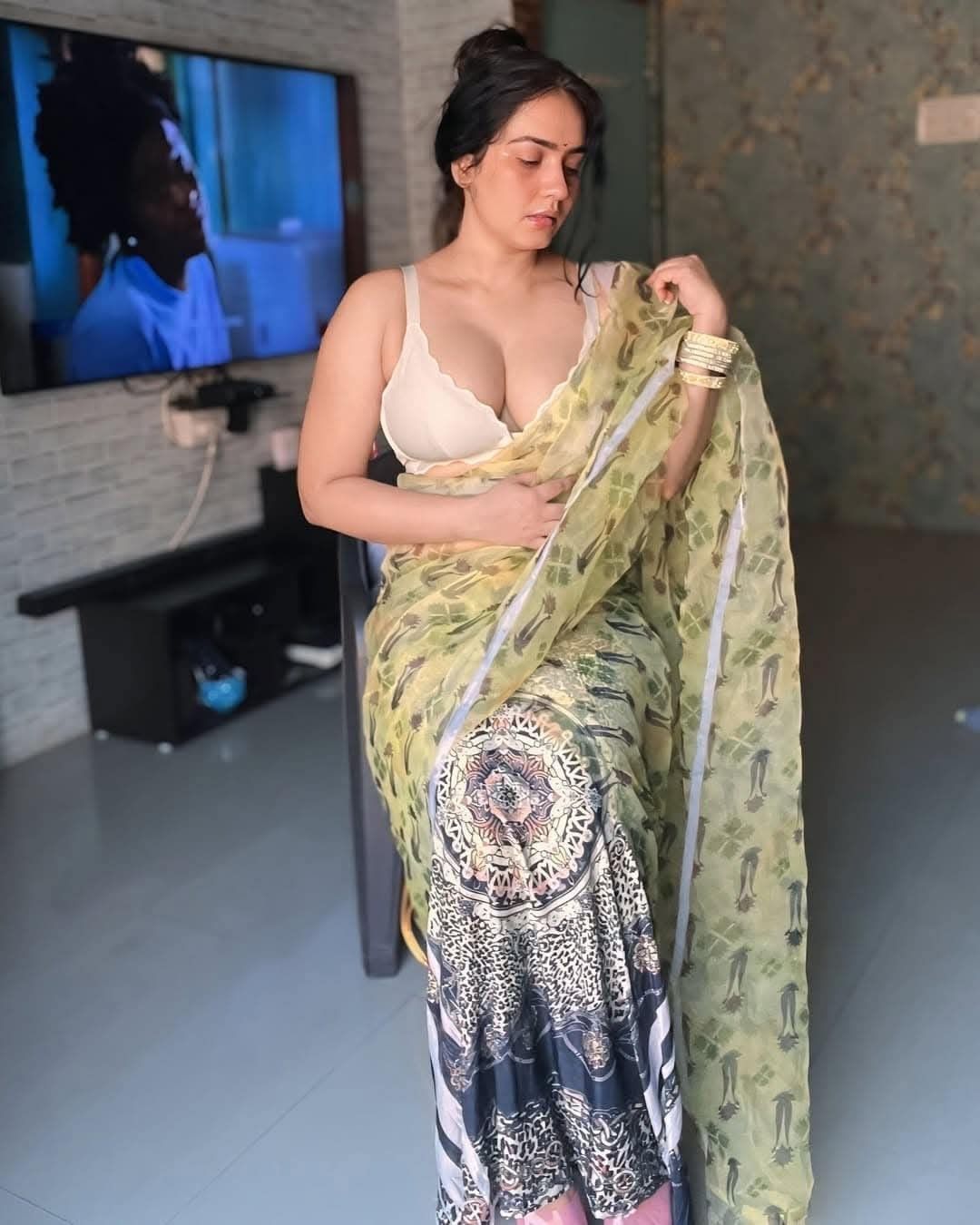 Kajal local profile in Pune