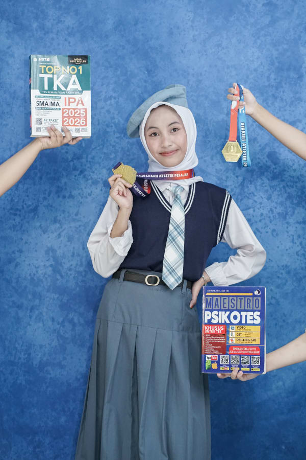 Photo of EKA FITRIA SALSABILA