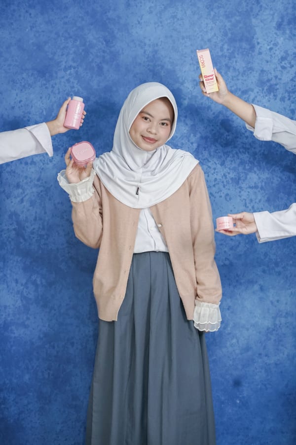 Photo of SELLA DAMAYANTI
