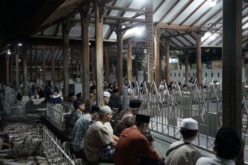 Momen Diskusi