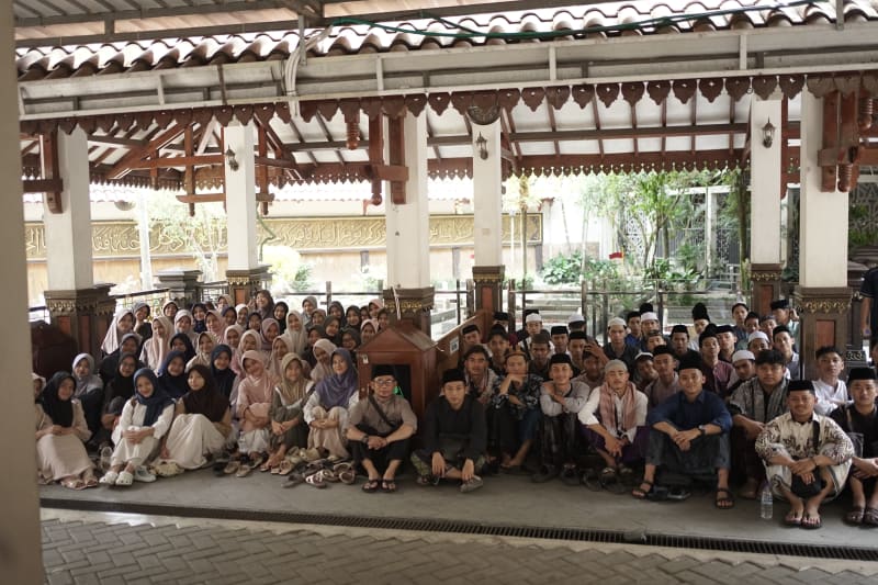 Momen Santai