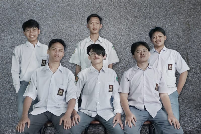 12 B APL Group 1