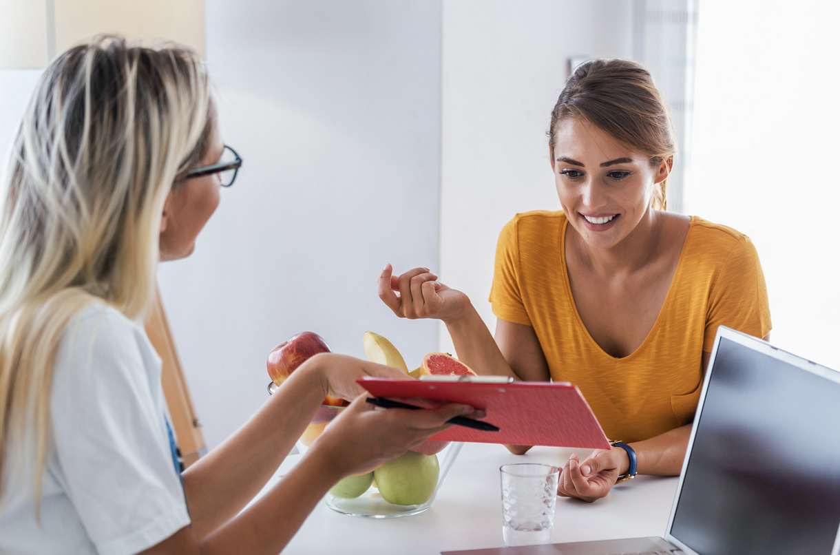 woman consulting with a nutritionist