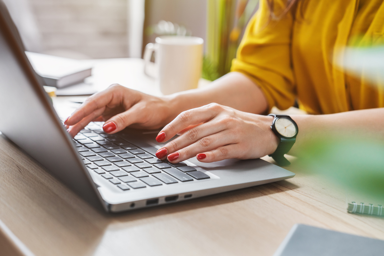 woman signing up for betterhelp