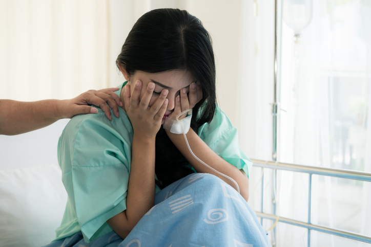 woman in distress in the hospital