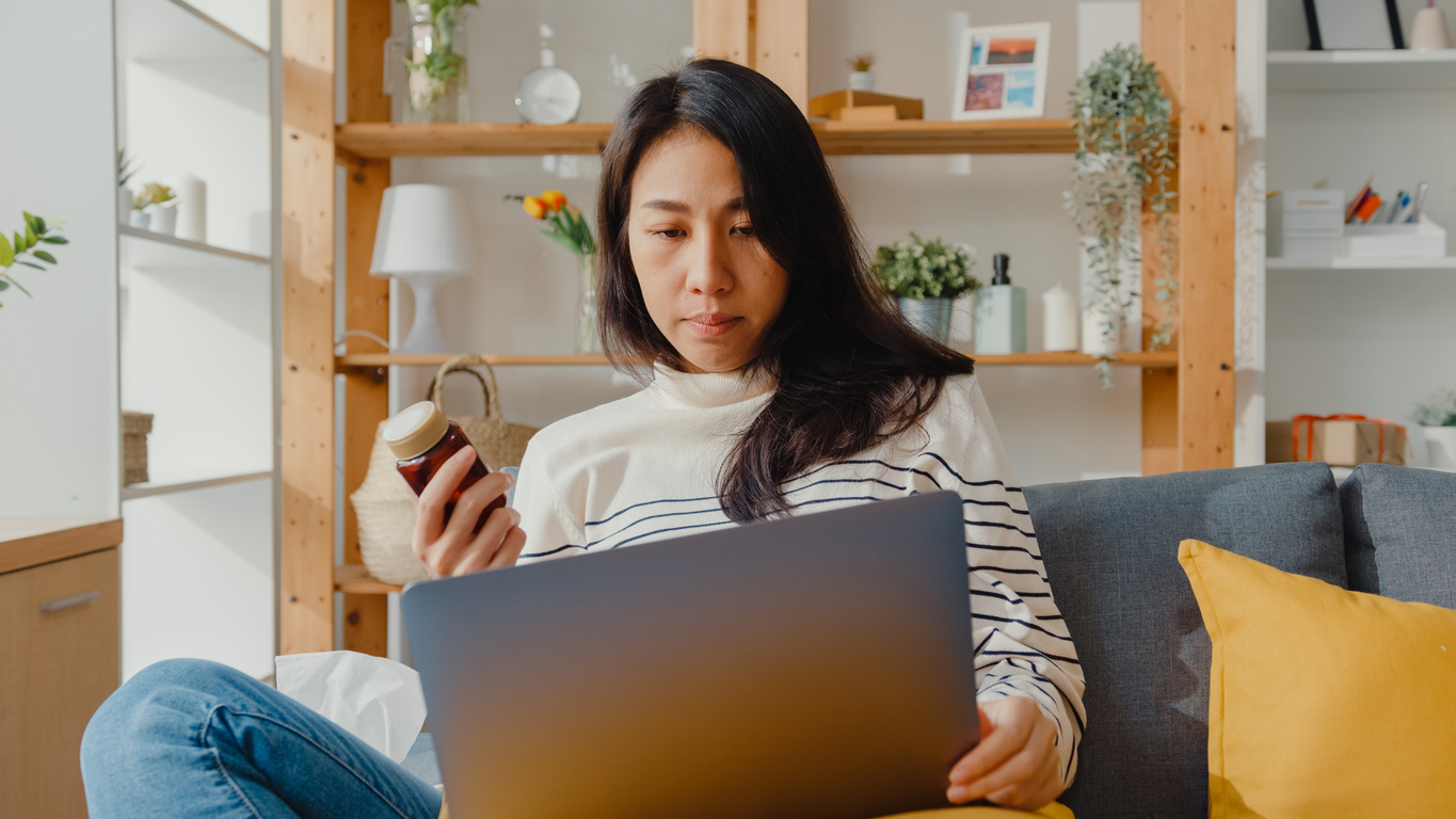 woman doing research about boric acid and pregnancy