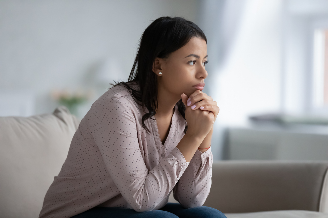 woman suffering from mommy brain