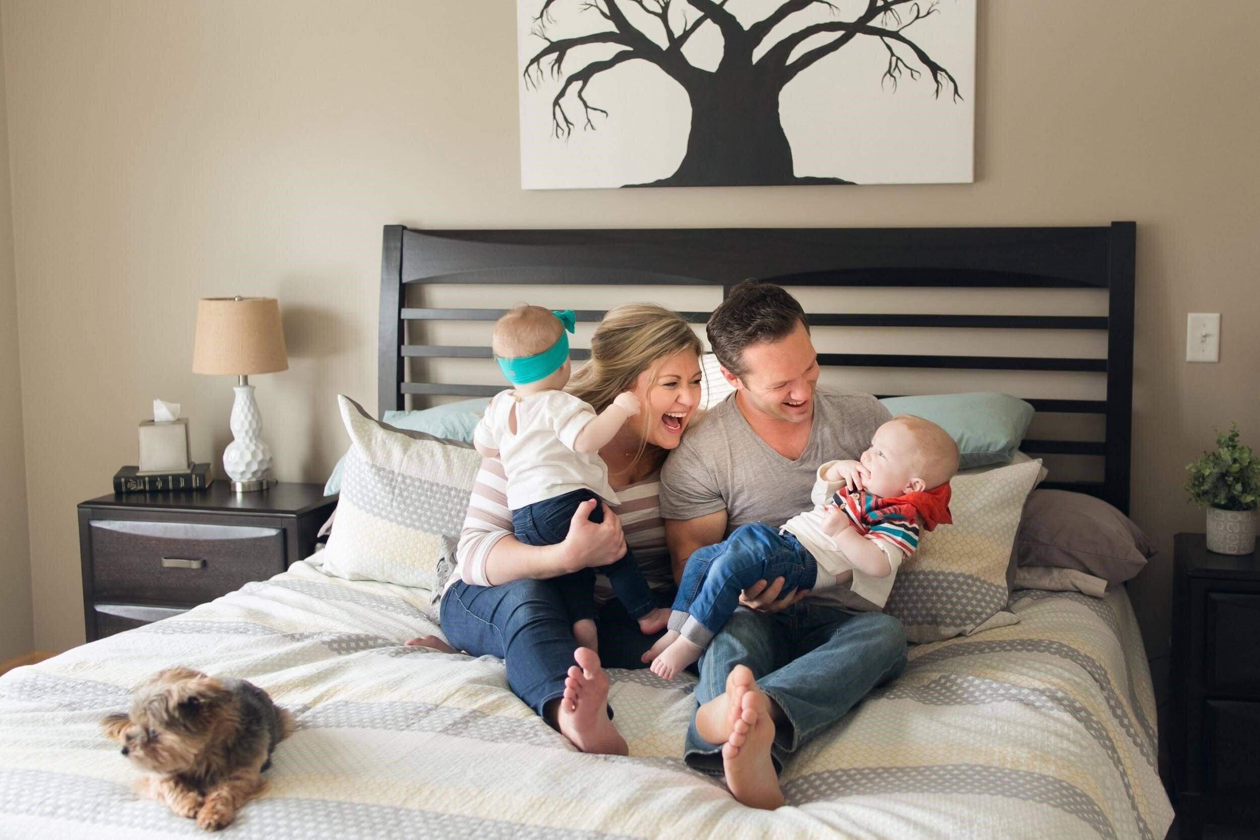 infertility blogger and rainbow mama chelsea ritchie with her family