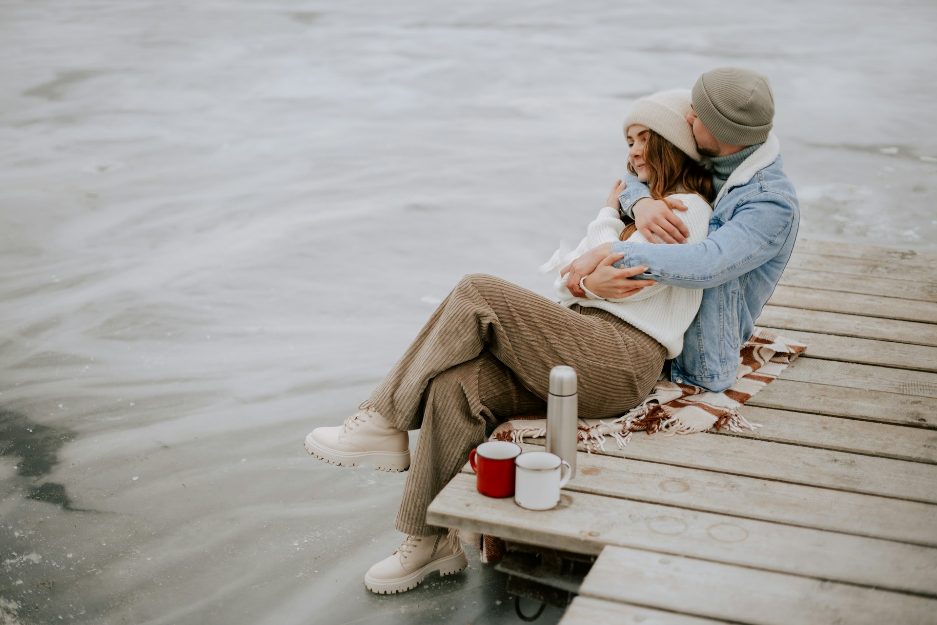 couple picnicking on the dock