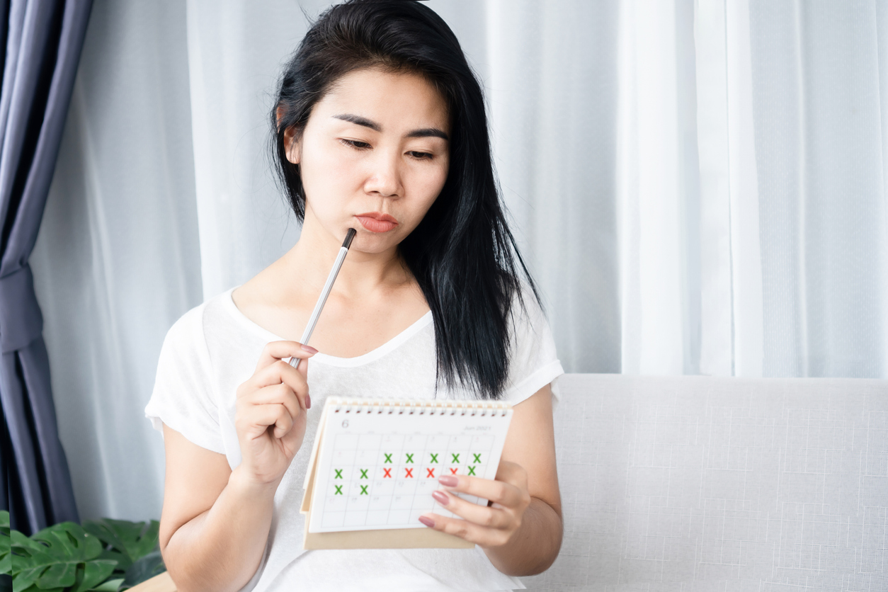 woman tracking her fertility