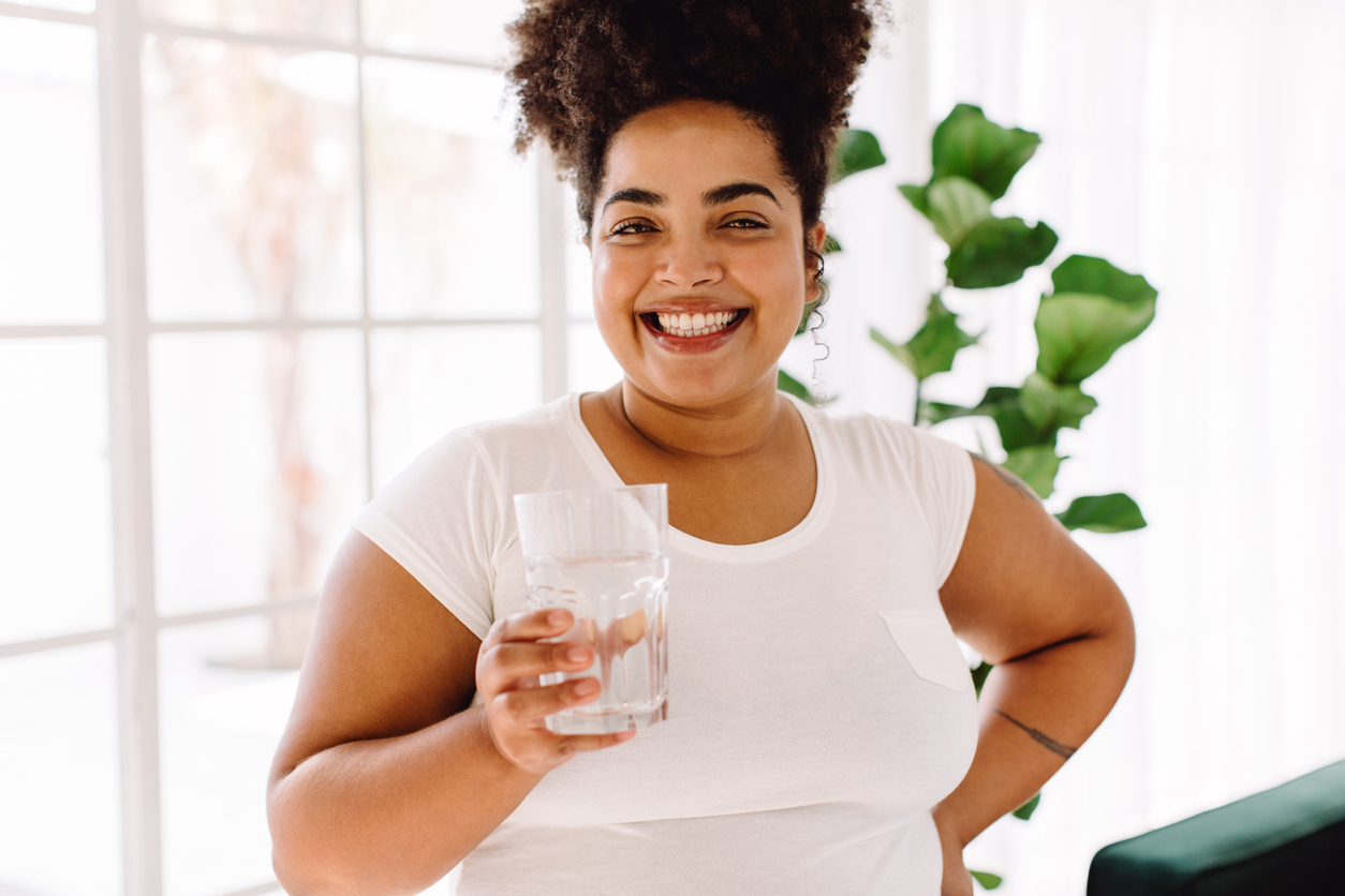 woman hydrating instead of getting botox while breastfeeding