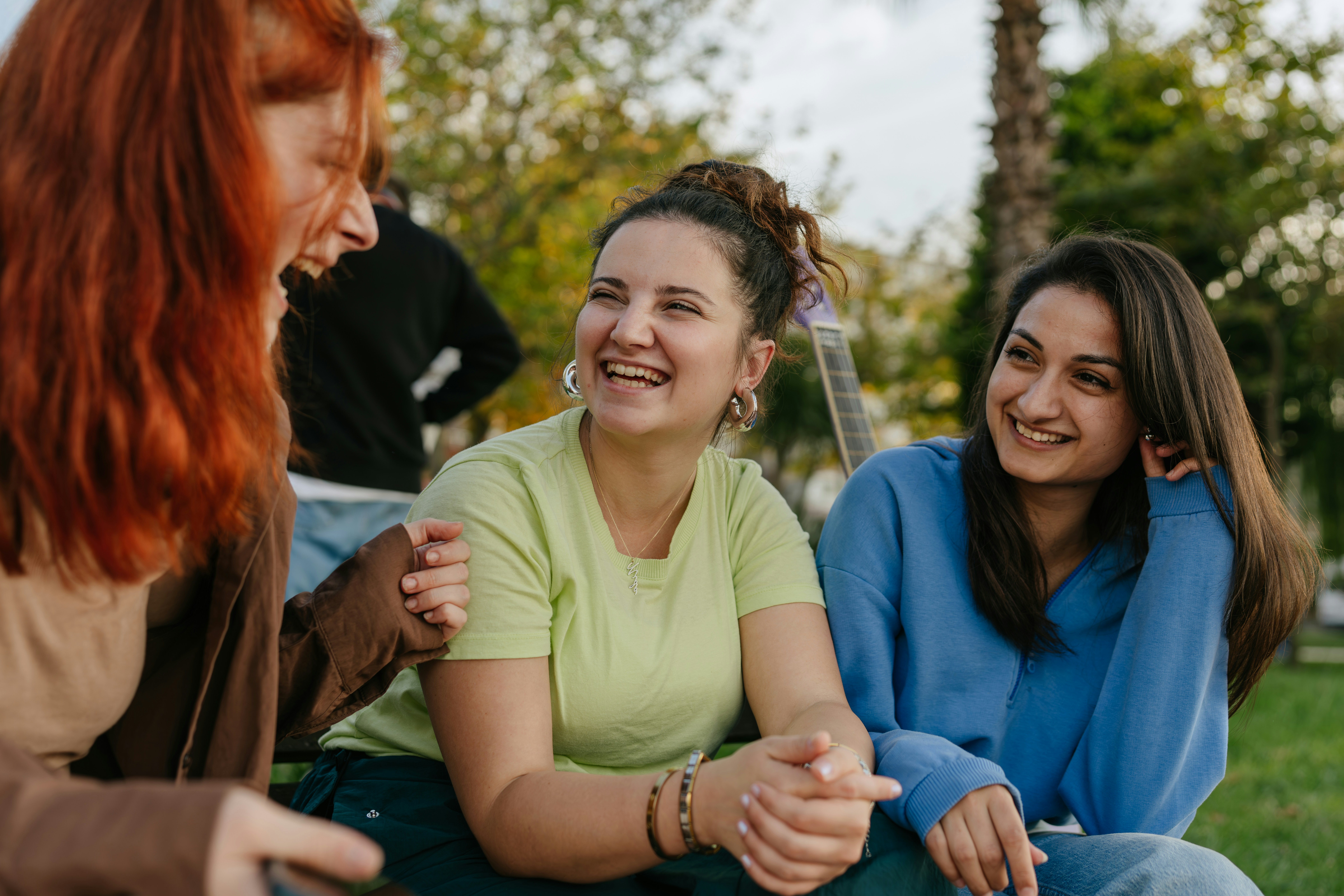 group of young woman smiling and hanging out