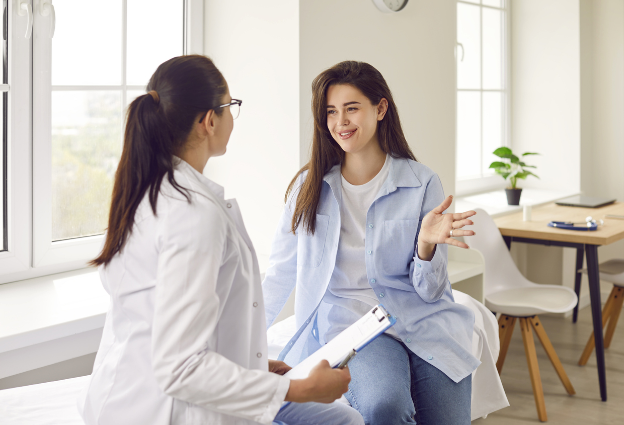 doctor and patient discussing pros and cons of ovarian rejuventation