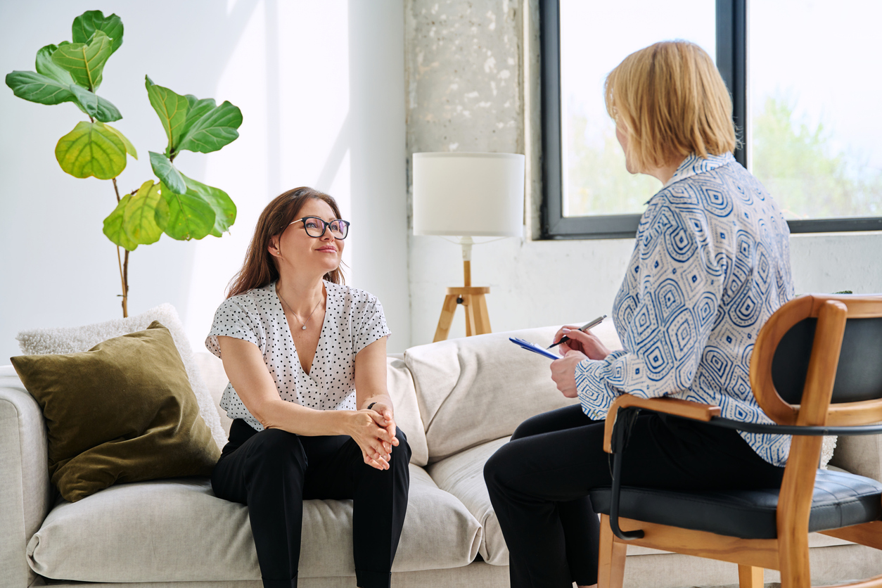 perimenopausal woman in talk therapy for an eating disorder