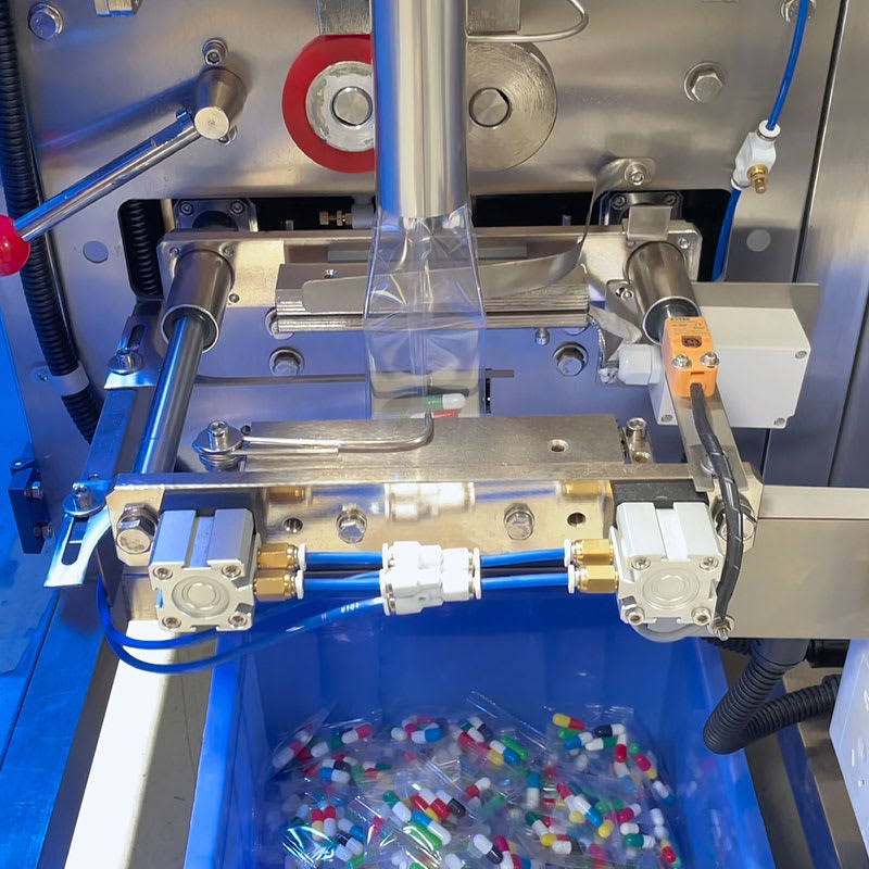 High Accuracy Medicine Pills Sorting Counting Packing Machine