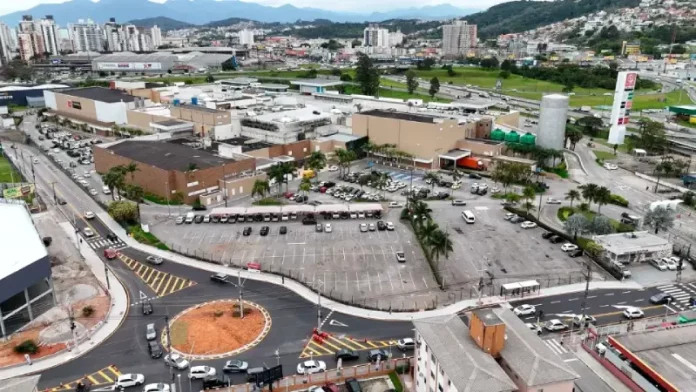 Filas na BR-101 diminuem aos poucos à medida que novas medidas são tomadas.