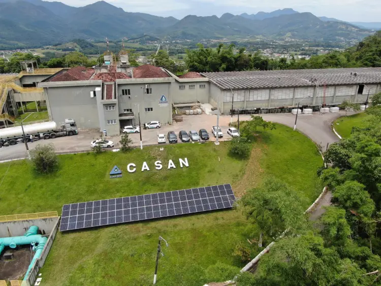 Instalação de painéis solares Instalação de painéis solares