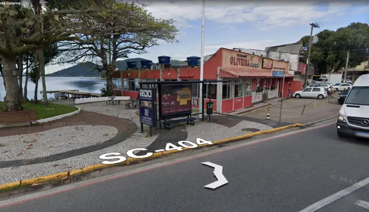 Demolição na Lagoa da Conceição Demolição na Lagoa da Conceição