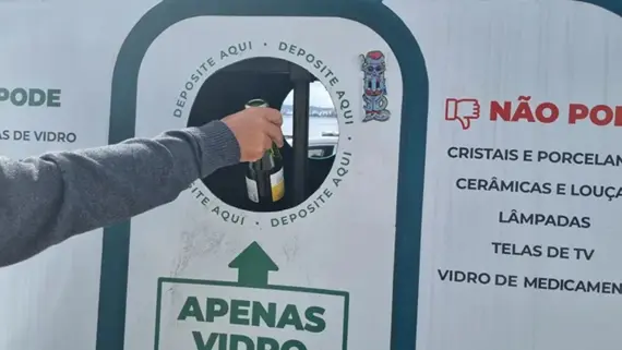 230 toneladas de vidro para reciclagem 230 toneladas de vidro para reciclagem