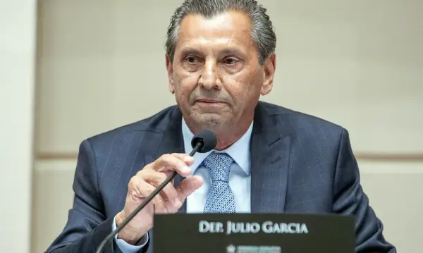 Júlio Garcia é eleito presidente da ALESC