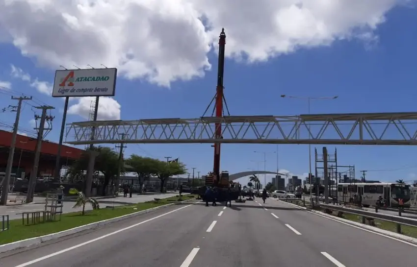 MPF cobra mudança em outdoors que comprometem segurança na Grande Florianópolis MPF cobra mudança em outdoors que comprometem segurança na Grande Florianópolis
