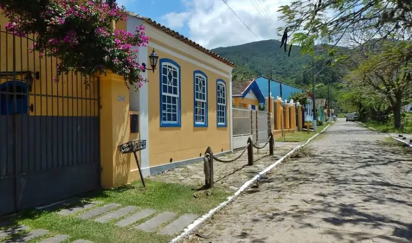 Evento gratuito celebra tradição açoriana na Enseada de Brito Evento gratuito celebra tradição açoriana na Enseada de Brito