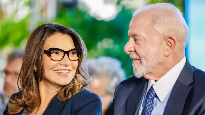 Lula e Janja transformam o Brasil numa Esbórnia Total Lula e Janja transformam o Brasil numa Esbórnia Total