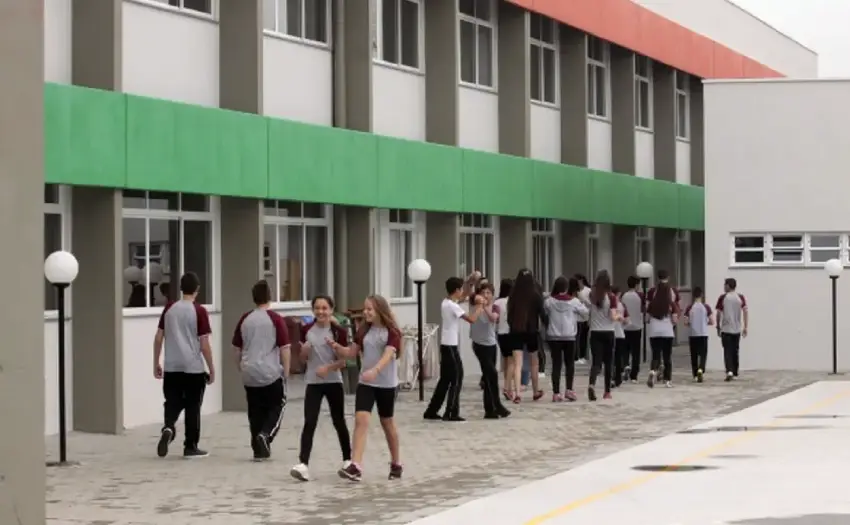 Escolas estaduais de SC ampliam obras e agilidade com novo modelo Escolas estaduais de SC ampliam obras e agilidade com novo modelo