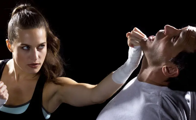 Aulas de autodefesa e empoderamento feminino em São José Aulas de autodefesa e empoderamento feminino em São José